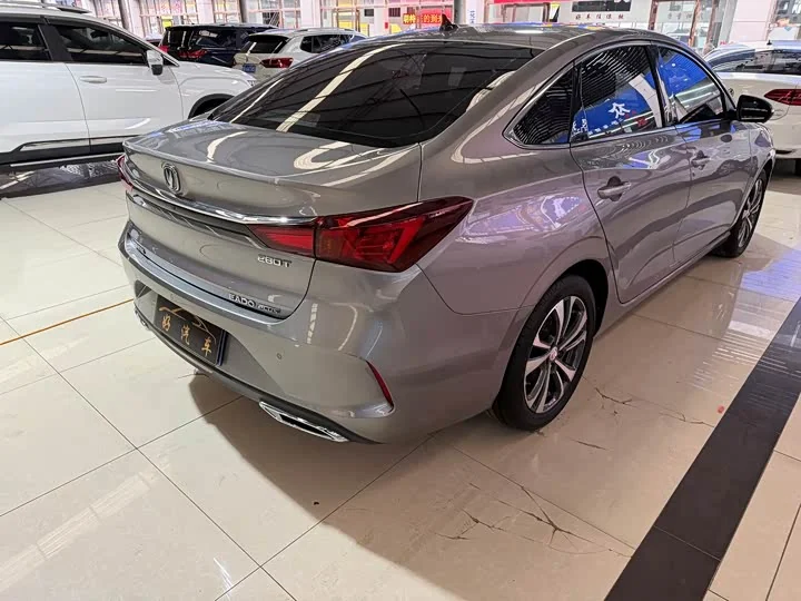 长安 逸动 2020款 PLUS 蓝鲸NE 1.4T GDI DCT旗舰型 实拍图 5