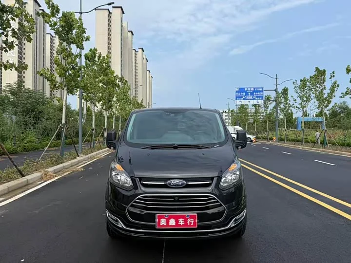 福特 全顺 2019款 2.0T柴油多功能商用车短轴低顶6座国VI 实拍图 4
